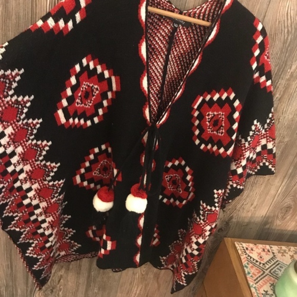 Relativity Aztec Tribal Black knit poncho S/M L/XL